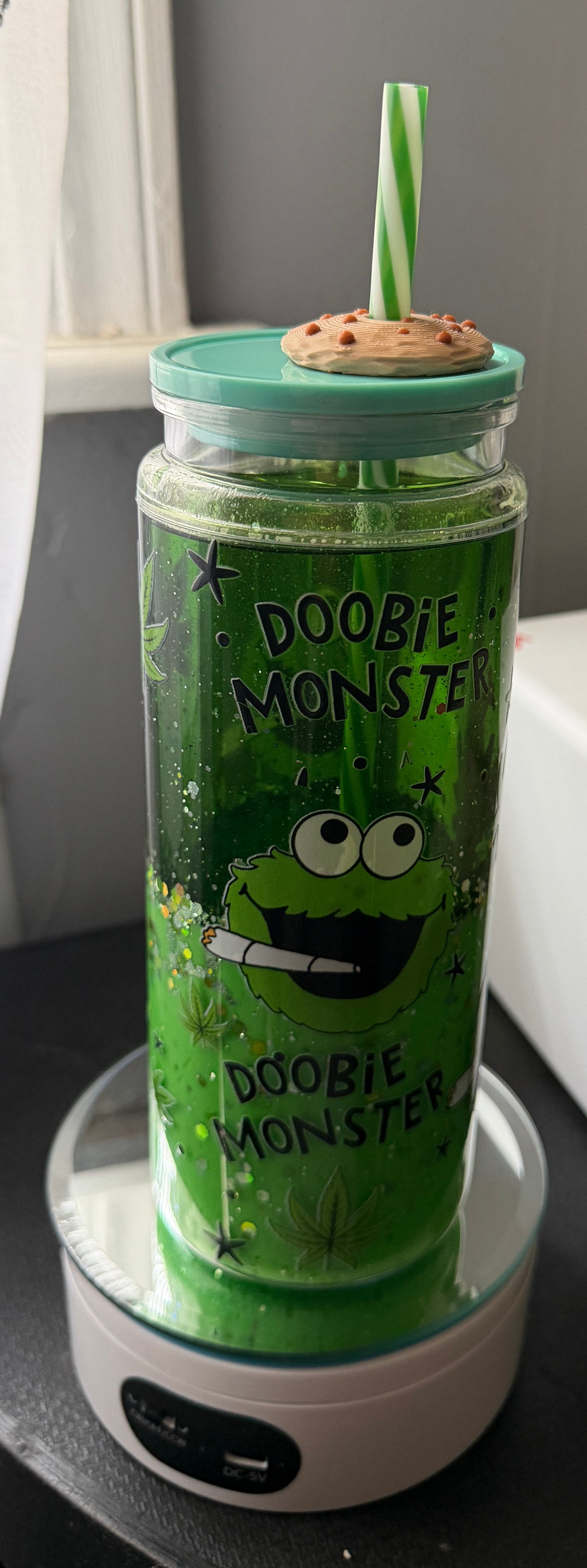Doobie Monster Glitter 20oz Lava Cup w/handle – Handmade Glass Tumbler With Straw